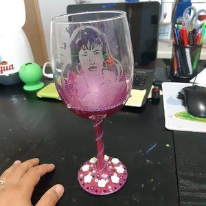 Selena Como La Flor Etched wine glass